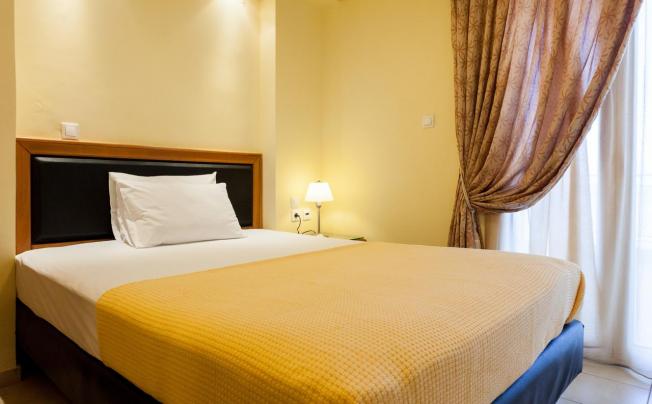 Фото отеля Pantheon City Hotel