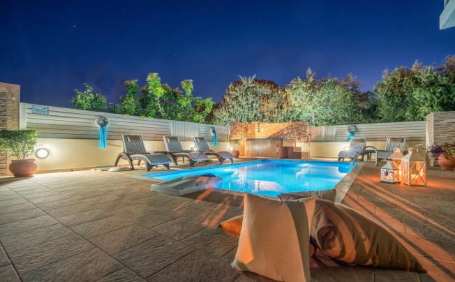 Фото отеля Fiorentinos Villa