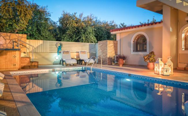 Фото отеля FIORENTINOS VILLA