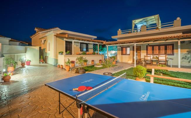 Фото отеля FIORENTINOS VILLA