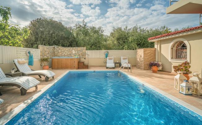 Фото отеля FIORENTINOS VILLA