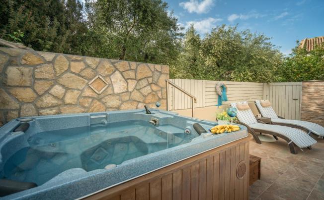 Фото отеля FIORENTINOS VILLA