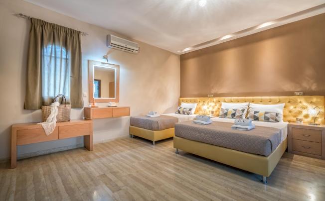 Фото отеля FIORENTINOS VILLA