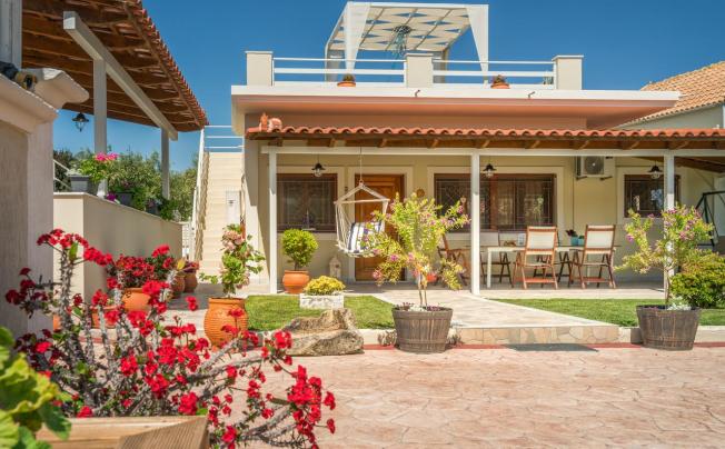Фото отеля FIORENTINOS VILLA