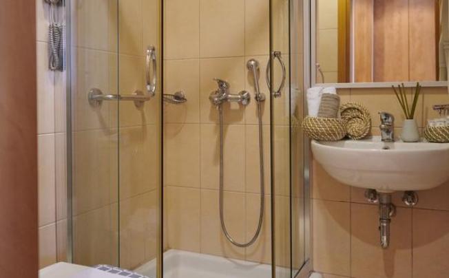 Фото отеля Crystal City Hotel