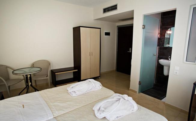 Фото отеля Rg Status Hotel