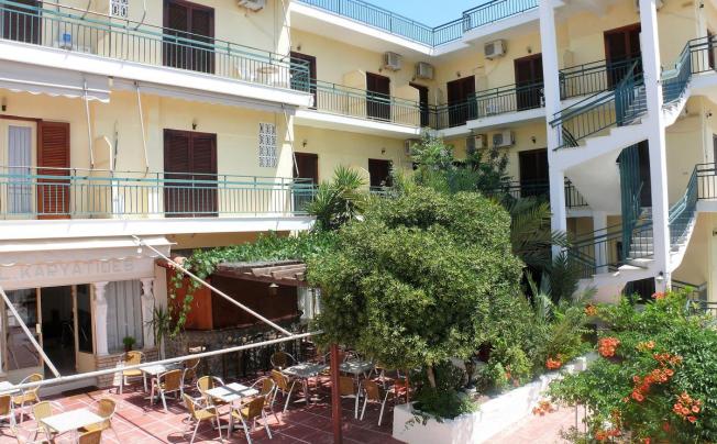 Фото отеля Karyatides Hotel Aigina 