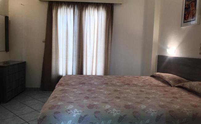 Фото отеля Karyatides Hotel Aigina 