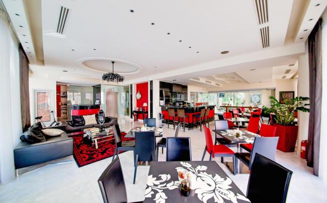 Фото отеля Comfy Boutique Hotel