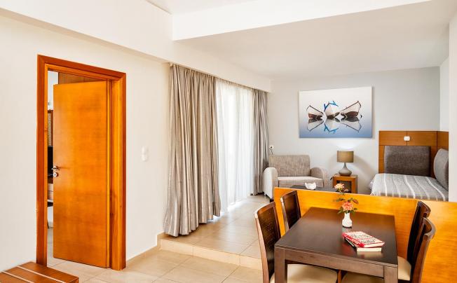 Фото отеля BELLA PAIS HOTEL & APARTMENTS