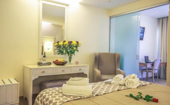 Фото отеля Art Hotel Debono
