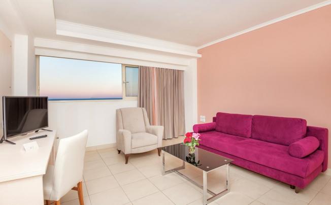 Фото отеля GRAND BLUE BEACH HOTEL