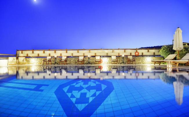 Фото отеля Pelican Bay Art Hotel
