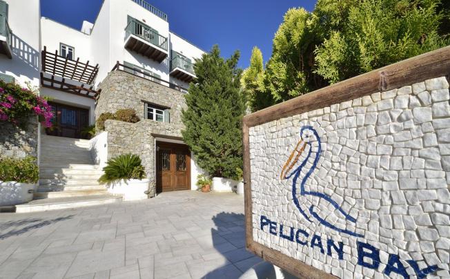 Фото отеля Pelican Bay Art Hotel