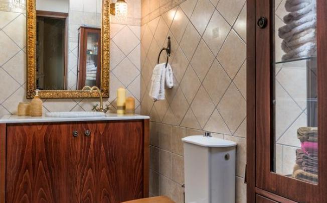Фото отеля Villa Golden Crest