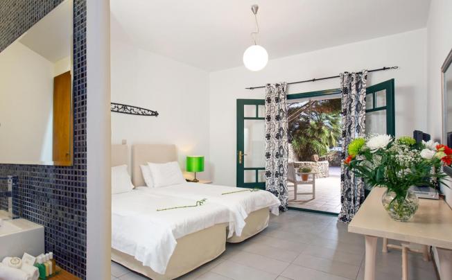 Фото отеля Tharroe of Mykonos Boutique Hotel