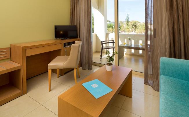 Фото отеля Amalthia Beach Resort