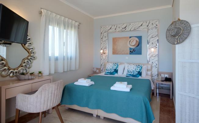 Фото отеля Pyrgos Beach Apartments