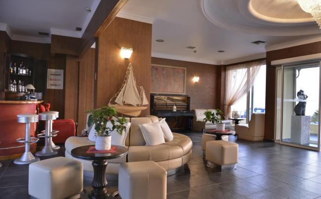 Фото отеля Cristina Maris Hotel
