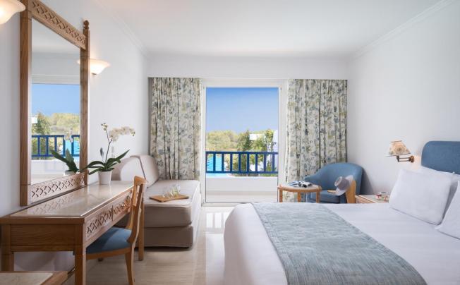 Фото отеля Mitsis Ramira Beach Hotel