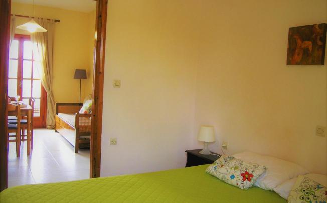 Фото отеля Emerald Hotel Apartments