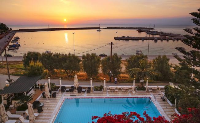 Фото отеля Kyparissia Beach Hotel