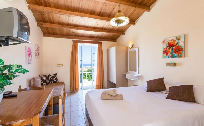 Фото отеля Castello Bianco Aparthotel