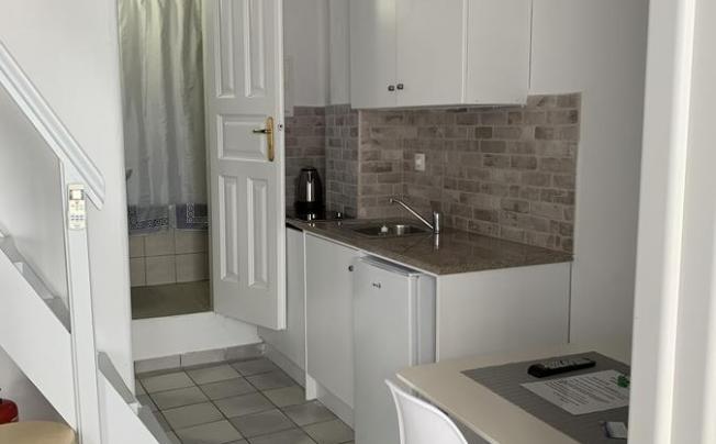 Фото отеля MADRES APARTMENTS