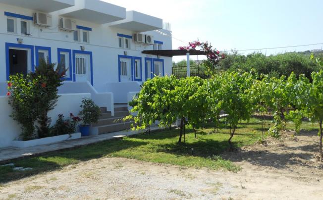 Фото отеля NEFELI APARTMENTS KEFALOS