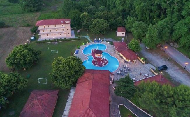 Фото отеля Sintrivanis Beach Resort