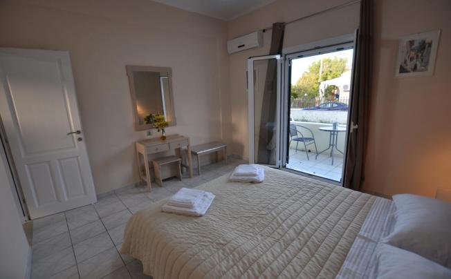 Фото отеля Ammos Apartments Roda