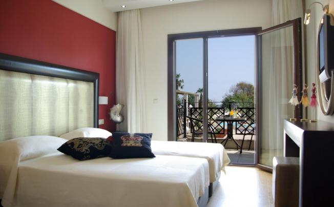 Фото отеля Mediterranean Princess Hotel