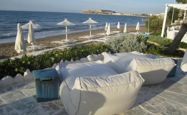 Фото отеля PETRADI BEACH HOTEL