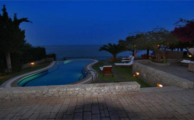 Фото отеля VILLA BENELE