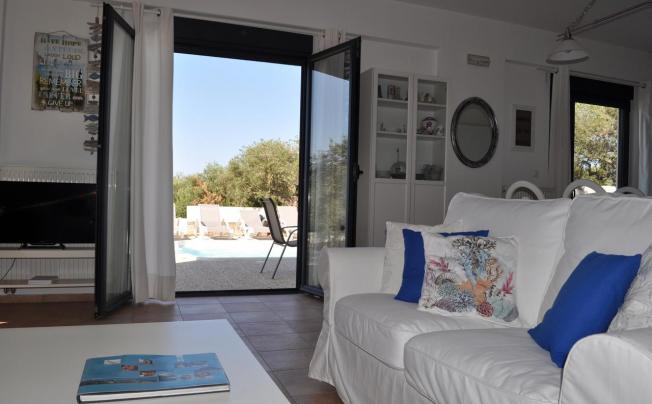 Фото отеля Nefeli Villas