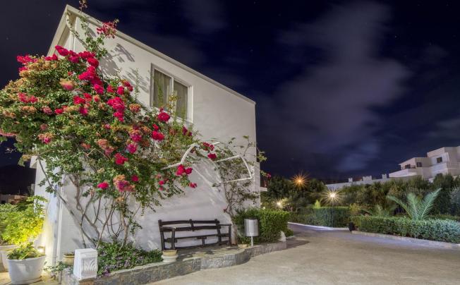 Фото отеля Horizon Beach Hotel & Stelios Family Rooms
