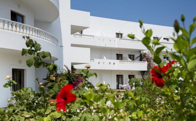 Фото отеля Horizon Beach Hotel & Stelios Family Rooms