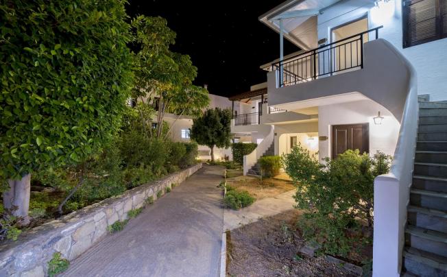 Фото отеля Horizon Beach Hotel & Stelios Family Rooms