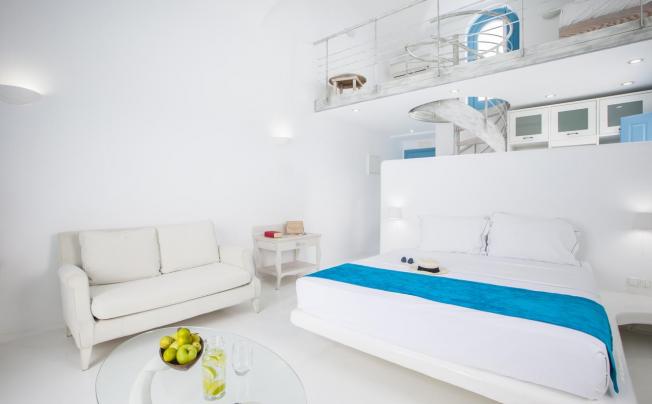 Фото отеля Kalestesia Suites 