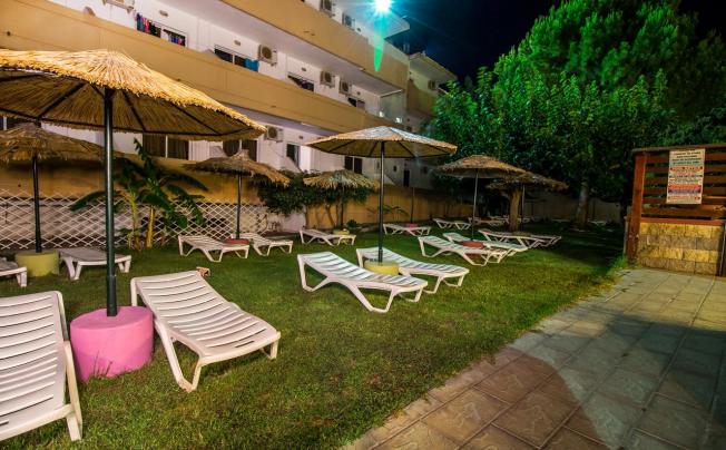 Фото отеля Achousa Hotel