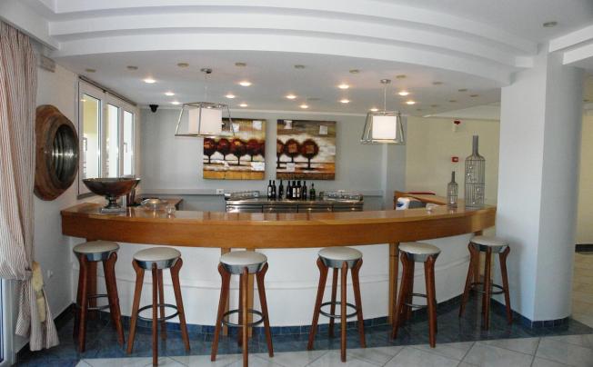 Фото отеля Ithea Suites Hotel