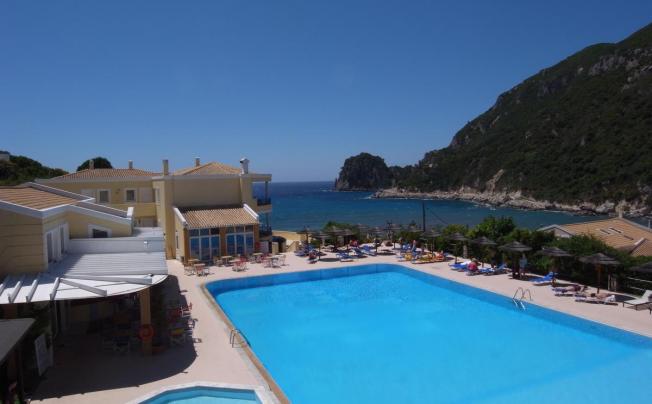 Фото отеля Ithea Suites Hotel