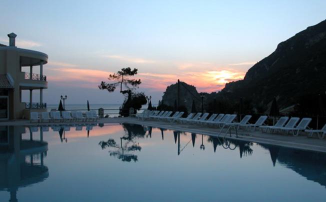 Фото отеля Ithea Suites Hotel