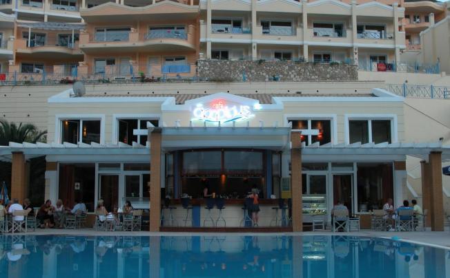 Фото отеля Ithea Suites Hotel