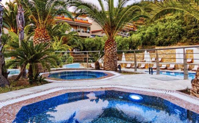 Фото отеля Lagomandra Hotel & Spa