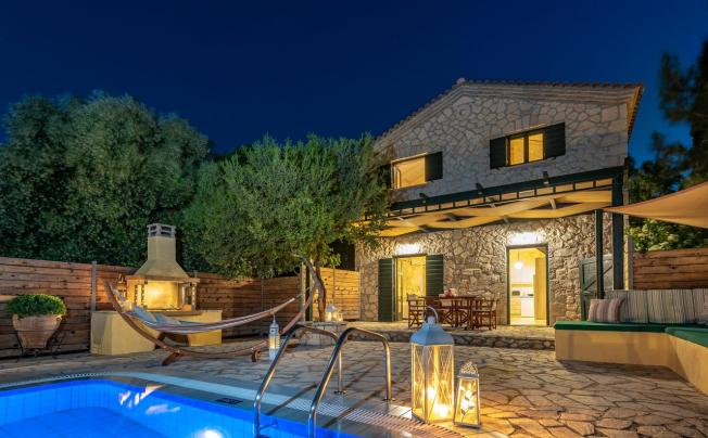 Фото отеля Emerald Classic Villas