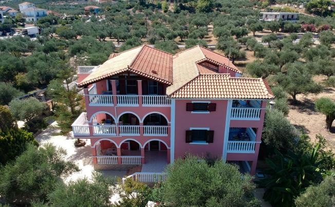 Фото отеля Arazzo Holiday Villa