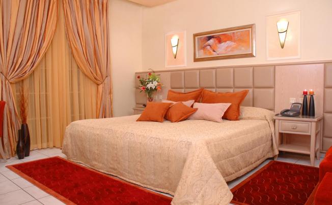 Фото отеля Strass Hotel