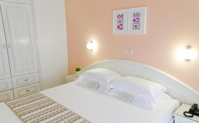Фото отеля Strass Hotel
