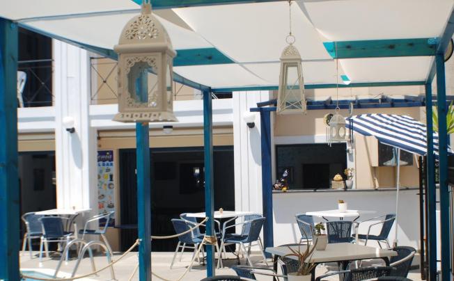 Фото отеля Renia Hotel Apartments